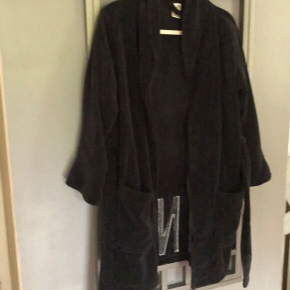 PINK Victorias Secret Black, plush and sequins short robe.XS - Picture 5 of 5